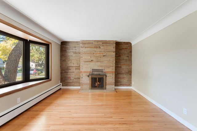 9523 10th Avenue S, Bloomington, MN 55420