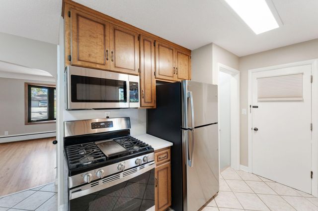 9523 10th Avenue S, Bloomington, MN 55420