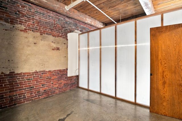 172 Middle Street 301, Lowell, MA 01852