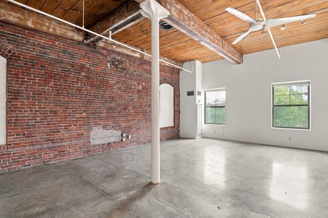 172 Middle Street 301, Lowell, MA 01852