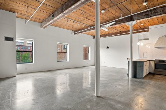 172 Middle Street 301, Lowell, MA 01852