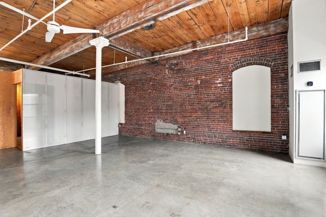 172 Middle Street 301, Lowell, MA 01852