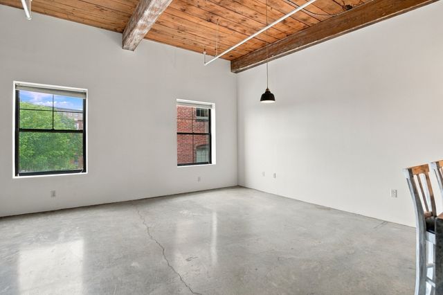 172 Middle Street 301, Lowell, MA 01852