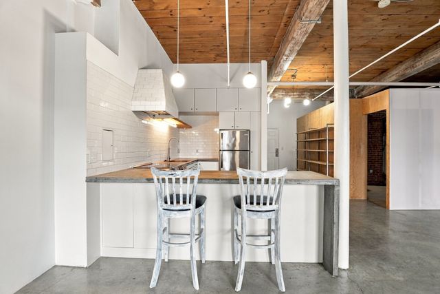 172 Middle Street 301, Lowell, MA 01852