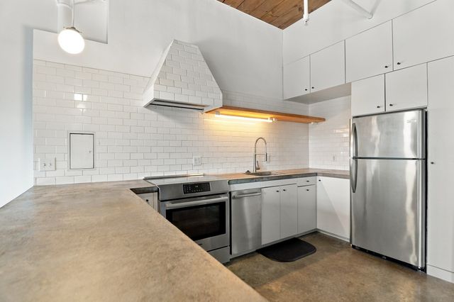 172 Middle Street 301, Lowell, MA 01852