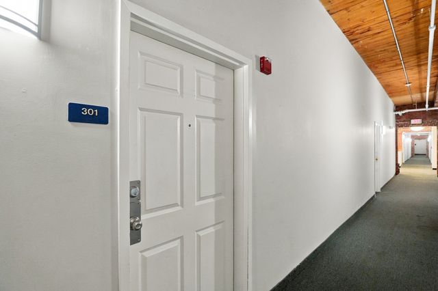 172 Middle Street 301, Lowell, MA 01852