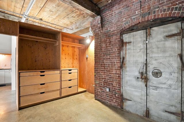 172 Middle Street 301, Lowell, MA 01852