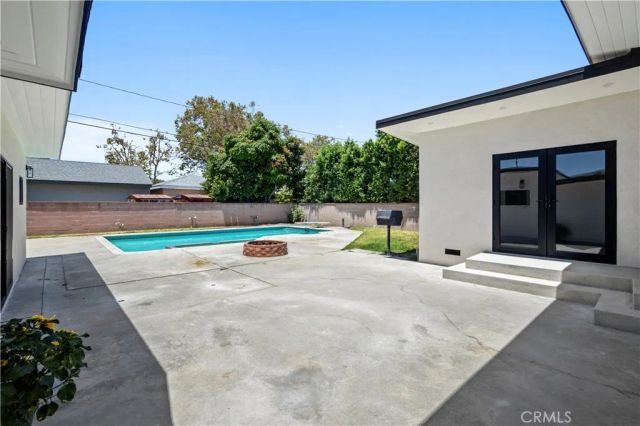 9519 La Reina, Downey, CA 90240