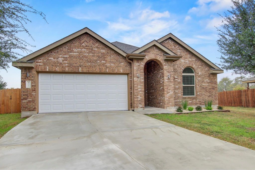 406 Dragon Ridge RD, Buda, TX 78610