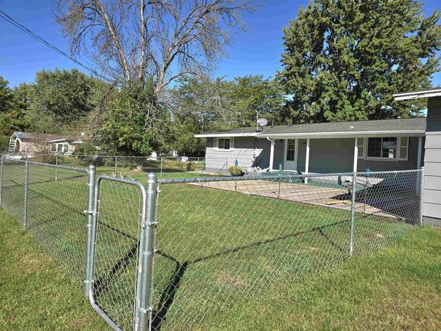 742 COLLIGAN AVENUE, Wild Rose, WI 54984