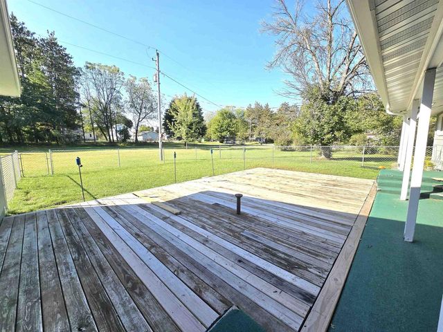 742 COLLIGAN AVENUE, Wild Rose, WI 54984