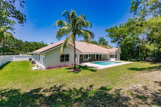 9818 SW 111th Ter, Miami, FL 33176