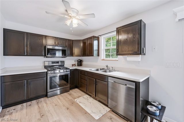 1561 Birch Run Drive NE, Warren, OH 44483