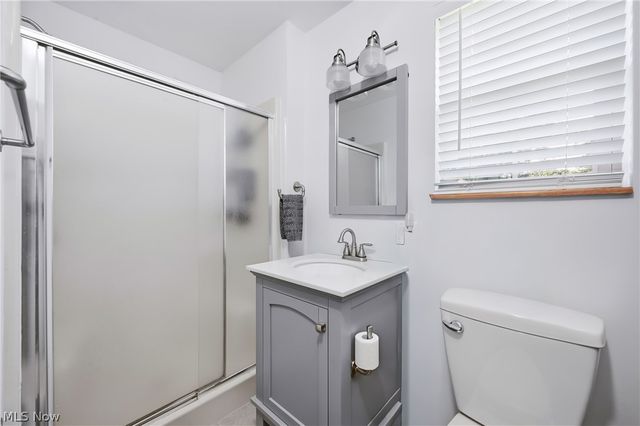 1561 Birch Run Drive NE, Warren, OH 44483