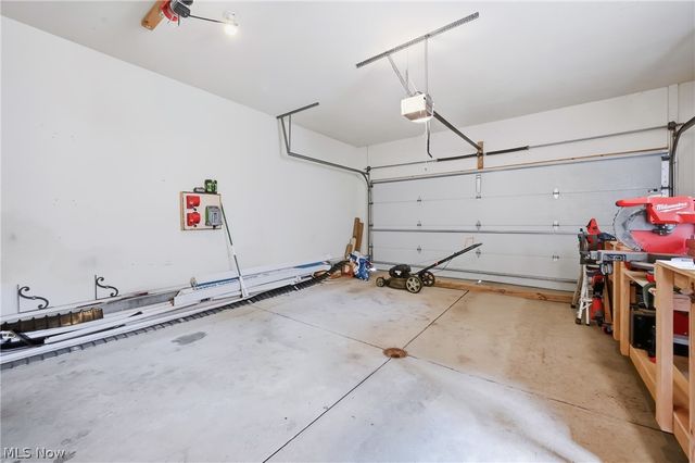 1561 Birch Run Drive NE, Warren, OH 44483