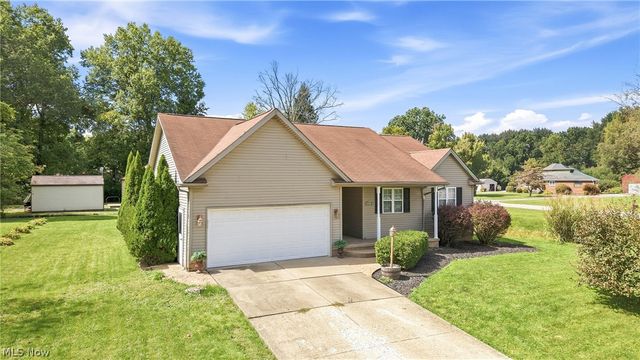 1561 Birch Run Drive NE, Warren, OH 44483