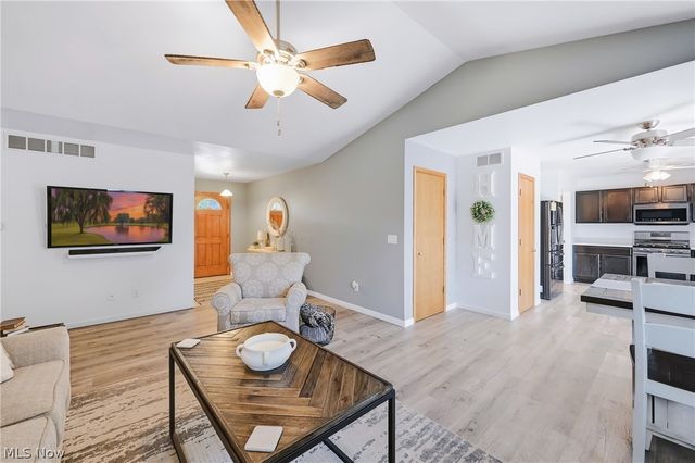 1561 Birch Run Drive NE, Warren, OH 44483