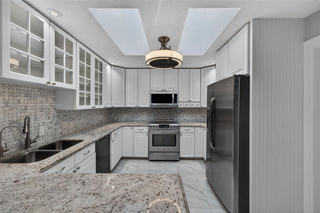 2801 Coral Shores Dr, Fort Lauderdale, FL 33306