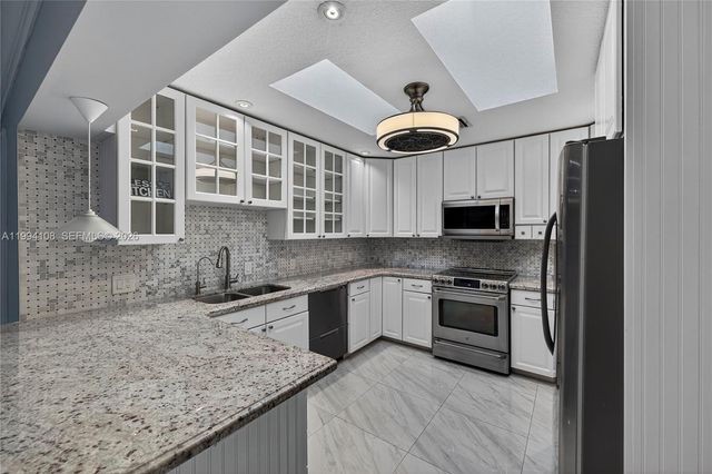 2801 Coral Shores Dr, Fort Lauderdale, FL 33306