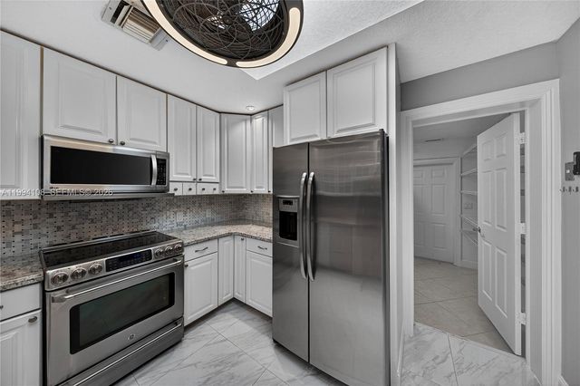 2801 Coral Shores Dr, Fort Lauderdale, FL 33306
