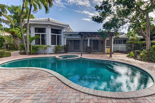 2801 Coral Shores Dr, Fort Lauderdale, FL 33306