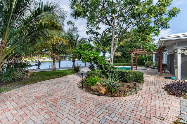 2801 Coral Shores Dr, Fort Lauderdale, FL 33306
