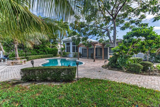 2801 Coral Shores Dr, Fort Lauderdale, FL 33306