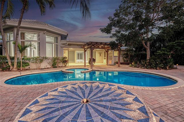2801 Coral Shores Dr, Fort Lauderdale, FL 33306
