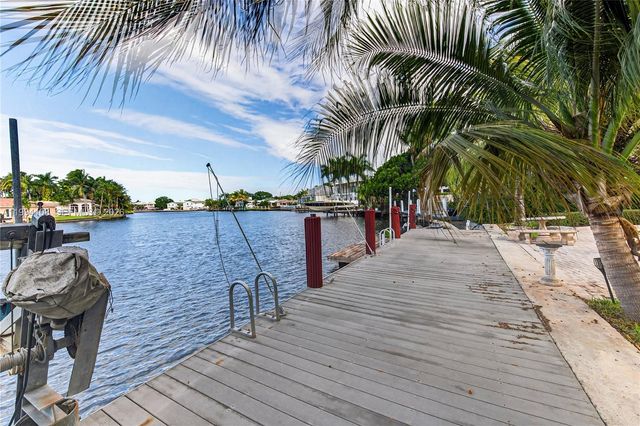 2801 Coral Shores Dr, Fort Lauderdale, FL 33306