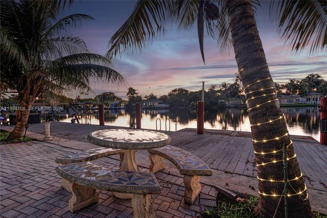 2801 Coral Shores Dr, Fort Lauderdale, FL 33306