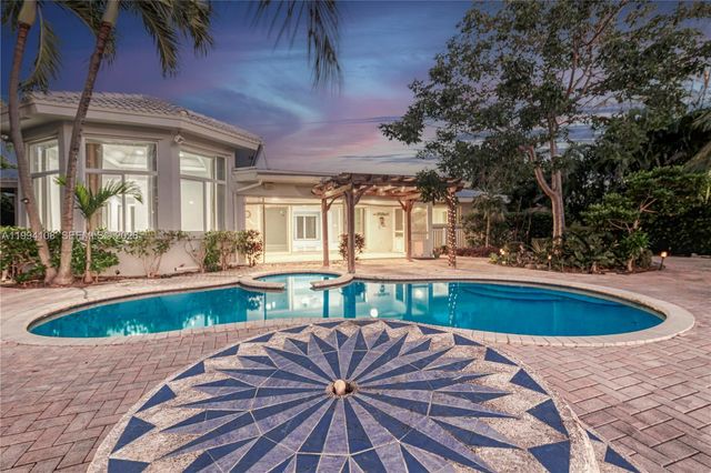 2801 Coral Shores Dr, Fort Lauderdale, FL 33306