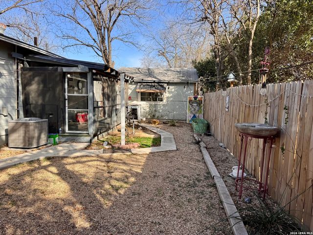4518 Charles Williams, San Antonio, TX 78220