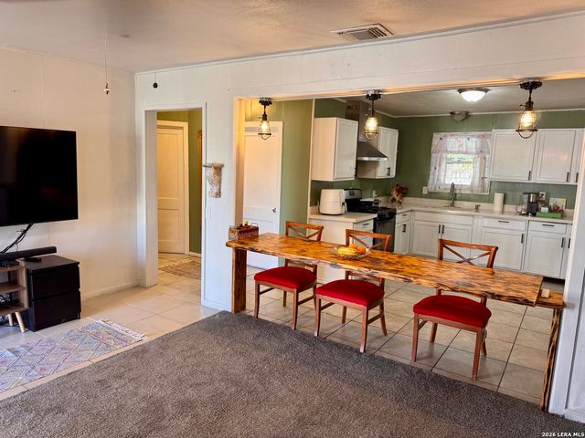 4518 Charles Williams, San Antonio, TX 78220