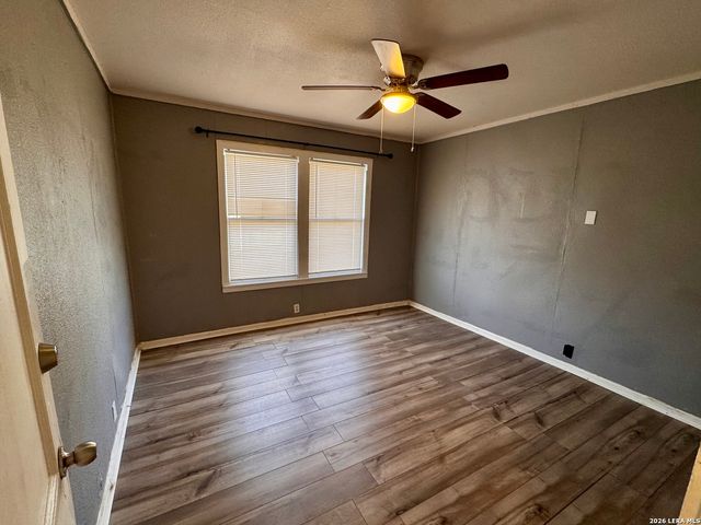 4518 Charles Williams, San Antonio, TX 78220