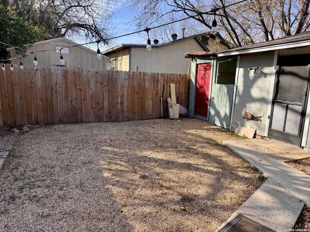 4518 Charles Williams, San Antonio, TX 78220