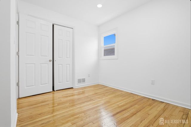 19 4th Street, Sayreville, NJ 08872