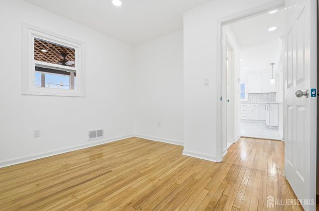 19 4th Street, Sayreville, NJ 08872