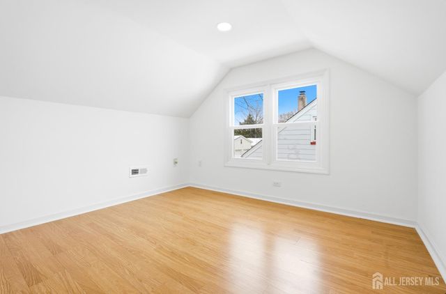 19 4th Street, Sayreville, NJ 08872