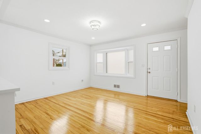 19 4th Street, Sayreville, NJ 08872