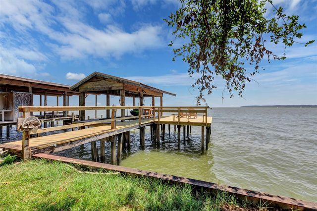 354 Edgewater Way, Point Blank, TX 77364