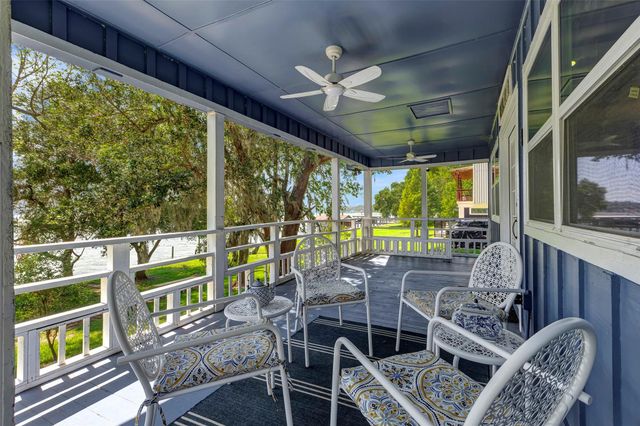 354 Edgewater Way, Point Blank, TX 77364