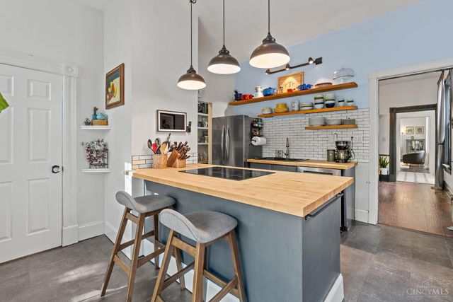 1933 Fairfax Avenue, Cincinnati, OH 45207