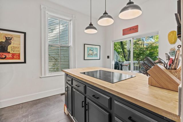 1933 Fairfax Avenue, Cincinnati, OH 45207