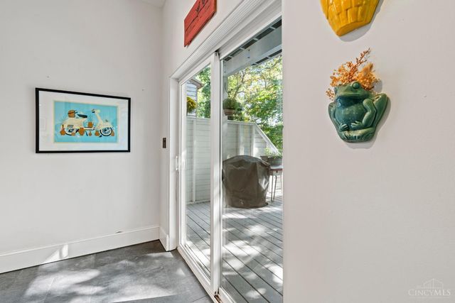 1933 Fairfax Avenue, Cincinnati, OH 45207