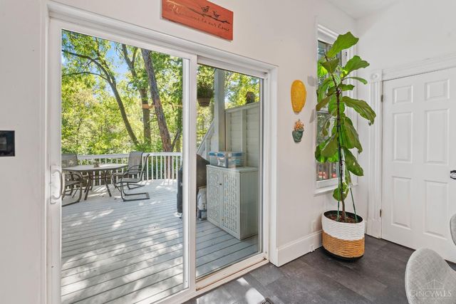 1933 Fairfax Avenue, Cincinnati, OH 45207