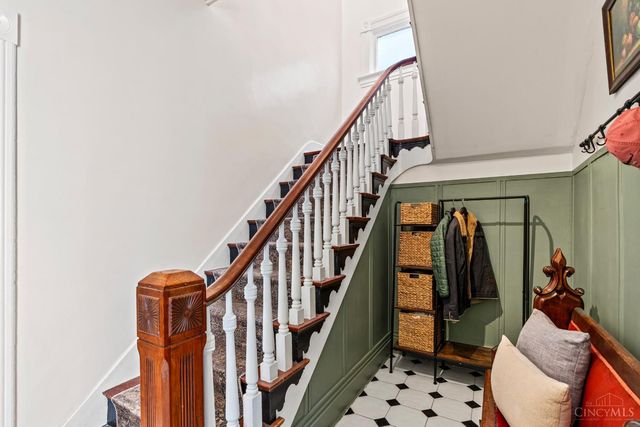 1933 Fairfax Avenue, Cincinnati, OH 45207