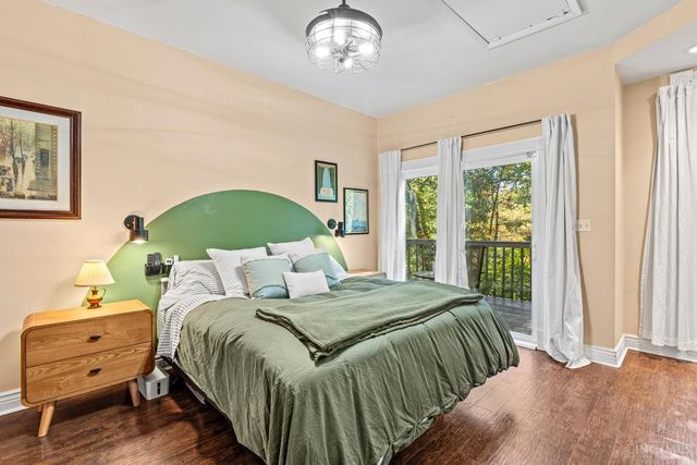 1933 Fairfax Avenue, Cincinnati, OH 45207