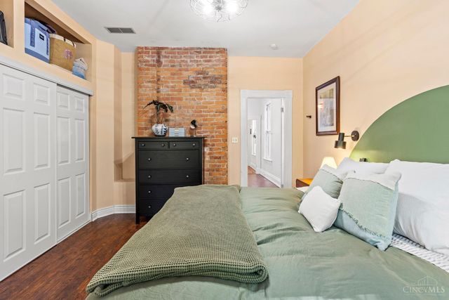 1933 Fairfax Avenue, Cincinnati, OH 45207