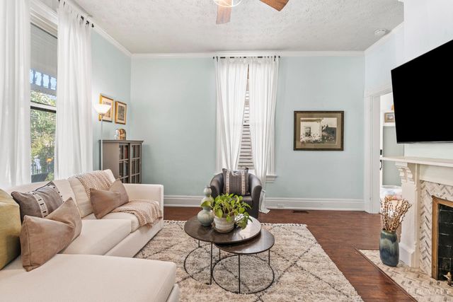 1933 Fairfax Avenue, Cincinnati, OH 45207