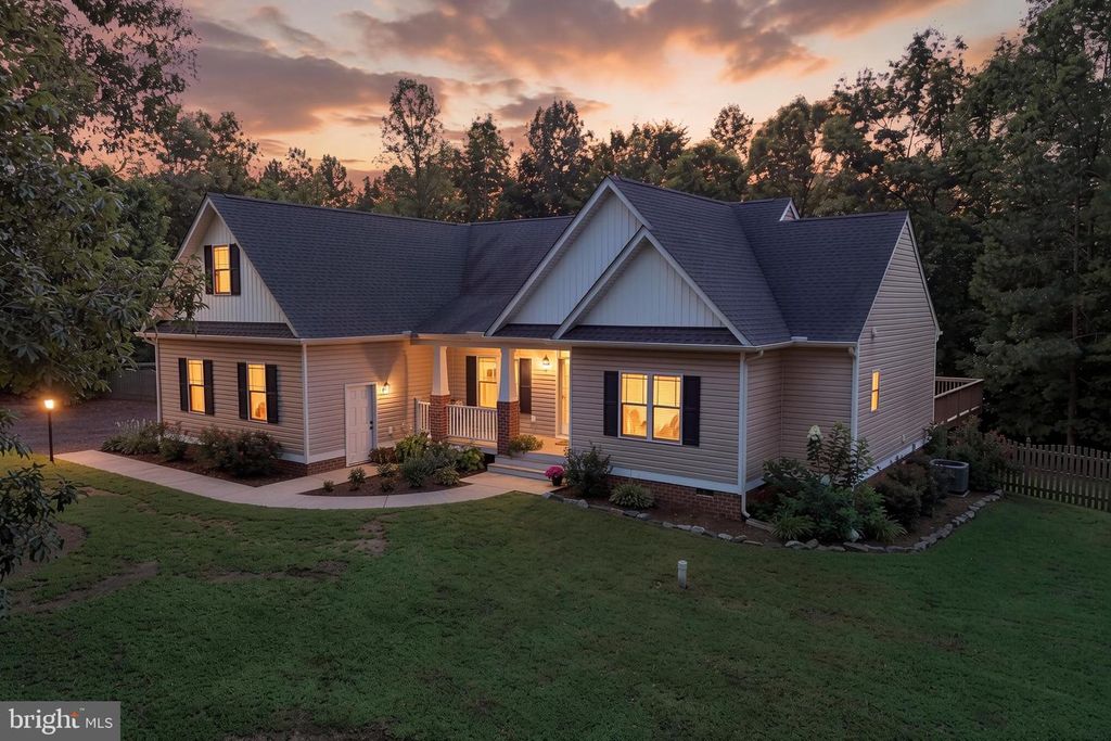 153 BEAGLE RUN DR, Bumpass, VA 23024